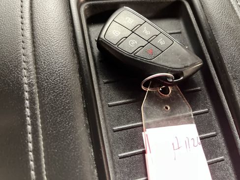 Used 2021 Chevrolet Tahoe Z71 image 22