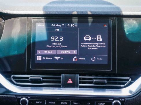 Certified 2022 Kia Niro EX FWD image 13