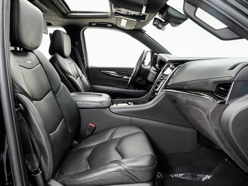 Used 2019 Cadillac Escalade ESV Platinum image 21