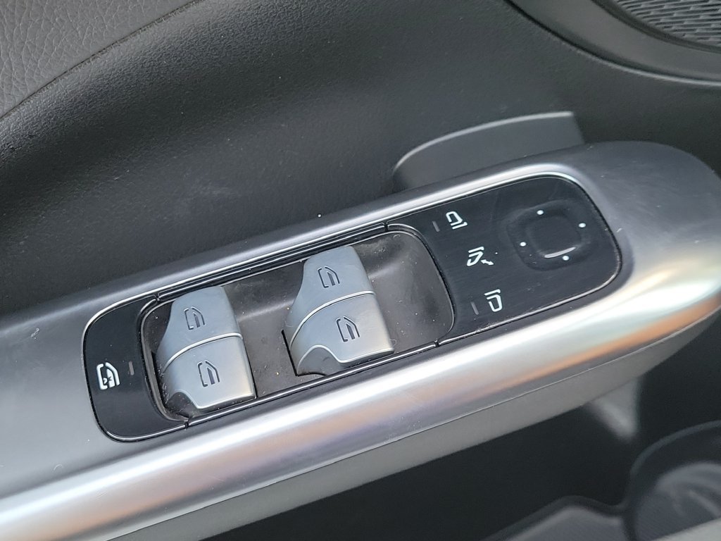 Used 2024 Mercedes-Benz C 300 Sedan w/ Advanced USB Package image 27