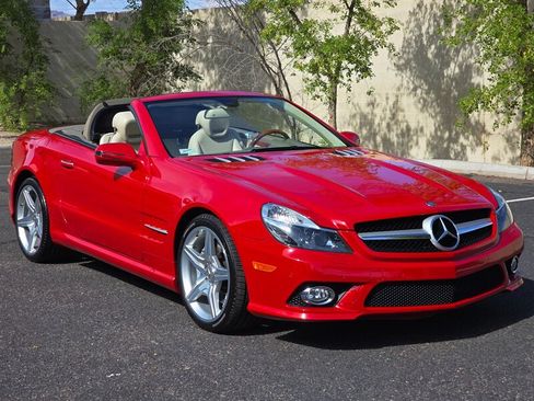 Used 2009 Mercedes-Benz SL 550 image 2