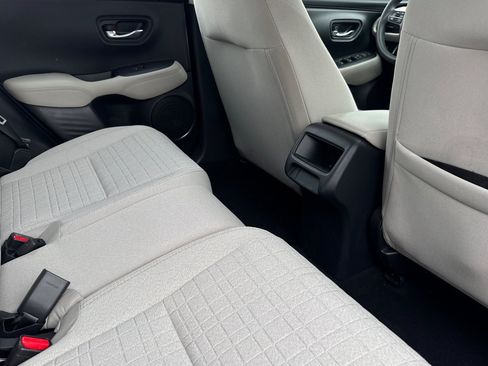 Certified 2024 Honda HR-V LX image 31