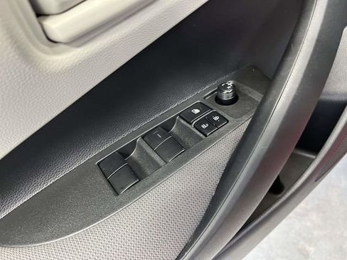 Used 2025 Toyota Corolla LE w/ Convenience Package image 21