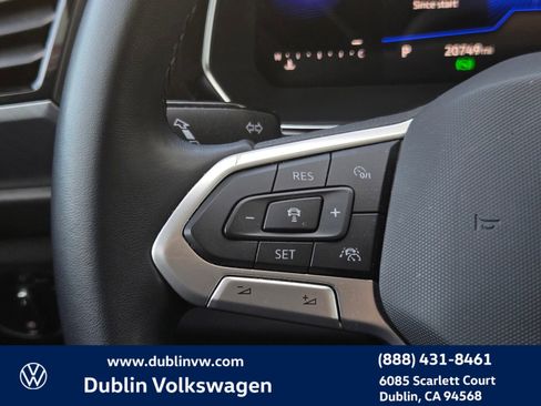 Certified 2023 Volkswagen Jetta SE w/ Panoramic Sunroof Package image 22