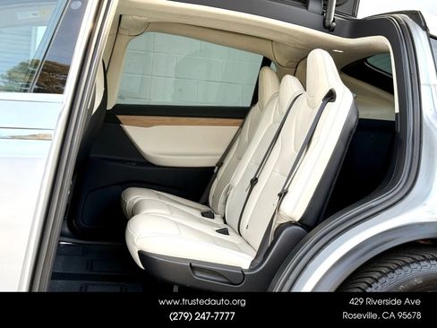 Used 2018 Tesla Model X 100D image 19
