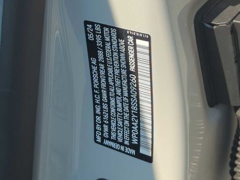 Used 2025 Porsche Taycan image 37