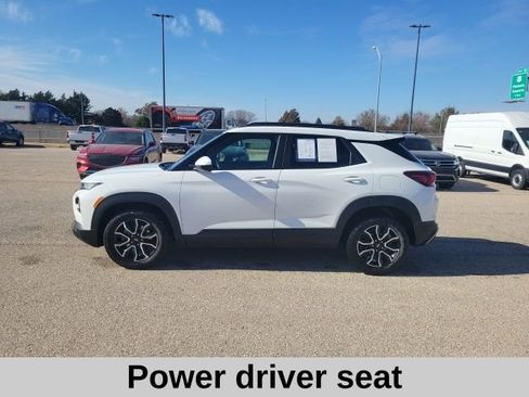 Used 2023 Chevrolet TrailBlazer ACTIV w/ Convenience Package image 3