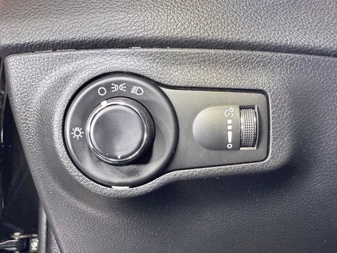 Used 2021 Jeep Compass Sport AWD/4WD image 23