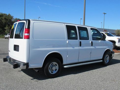 Used 2024 Chevrolet Express 2500 w/ Driver Convenience Package image 6