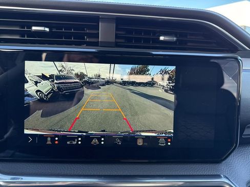 Used 2025 GMC Sierra 2500 Denali image 21