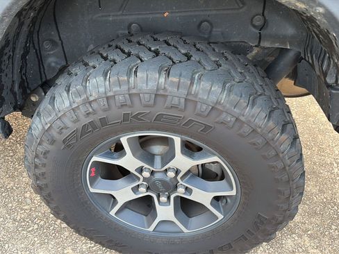 Used 2019 Jeep Wrangler Unlimited Rubicon AWD/4WD image 3