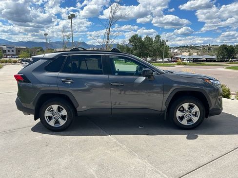 Used 2024 Toyota RAV4 LE AWD/4WD image 9