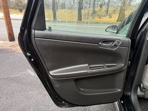 Used 2014 Chevrolet Impala LT w/ LT Sunroof Package image 21