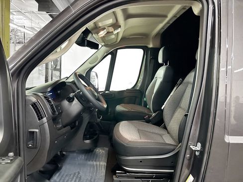 New 2026 RAM ProMaster 2500 w/ Premium Convenience Group FWD image 11