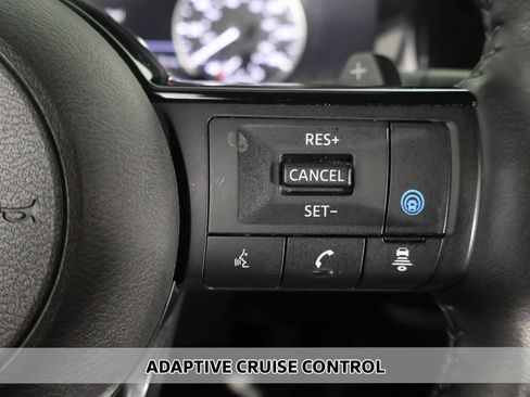 Used 2023 Nissan Pathfinder SL AWD/4WD image 4