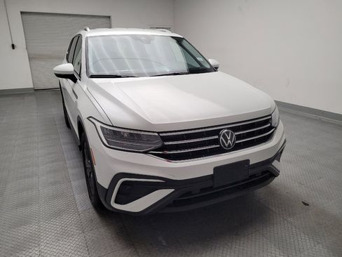 Used 2024 Volkswagen Tiguan SE image 14