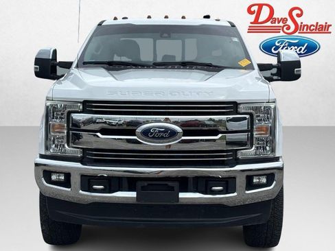 Used 2018 Ford F250 Lariat w/ Lariat Ultimate Package AWD/4WD image 2