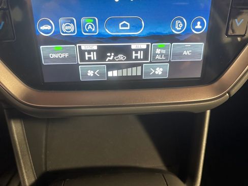 Used 2025 Subaru Crosstrek 2.0i Premium image 18