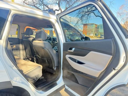 Certified 2023 Hyundai Santa Fe SEL image 17