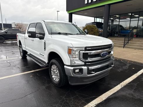 Used 2022 Ford F250 XLT w/ XLT Premium Package image 2