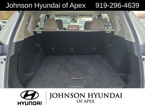 Used 2021 Nissan Rogue SV image 22