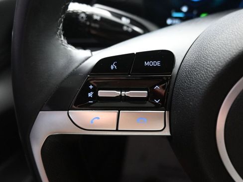 Used 2023 Hyundai Elantra Limited image 27