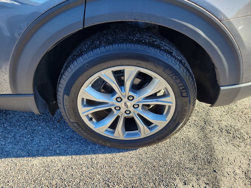Used 2021 Ford Explorer Limited w/ Equipment Group 301A AWD/4WD image 8