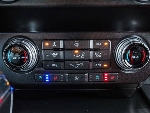 Used 2019 Ford F150 Lariat w/ Equipment Group 502A Luxury AWD/4WD image 12