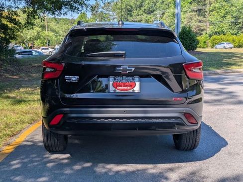 New 2026 Chevrolet Trax RS w/ Sunroof Package FWD image 3