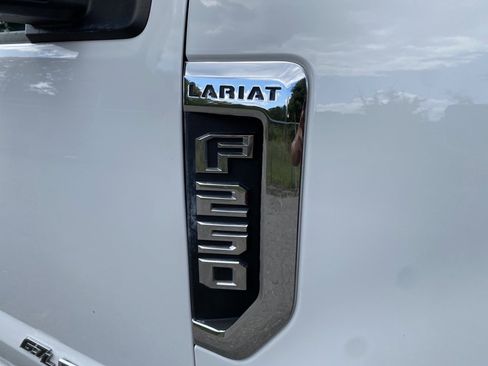 Used 2019 Ford F250 Lariat image 10