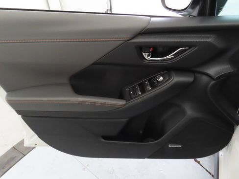 Used 2025 Subaru Crosstrek 2.5i Limited w/ Crosstrek Mirror Package AWD/4WD image 10