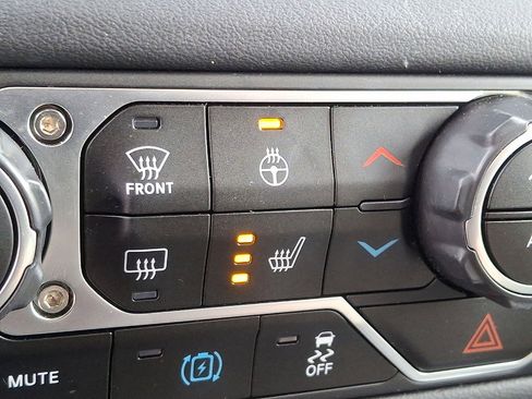 Used 2024 Jeep Wrangler Unlimited Sahara w/ Dual Top Group image 19