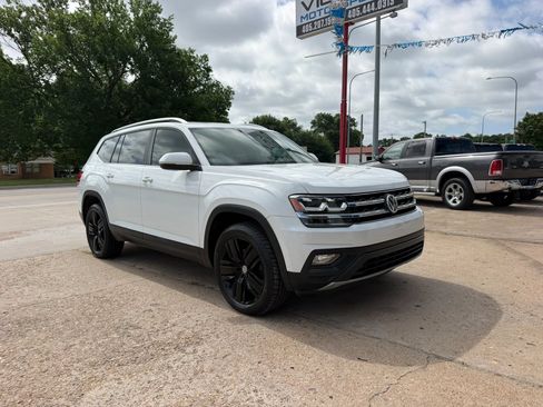 Used 2019 Volkswagen Atlas SE FWD image 2