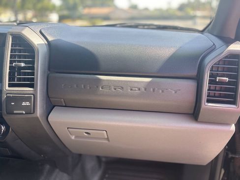 Used 2021 Ford F250 XL w/ Power Equipment Group RWD image 29