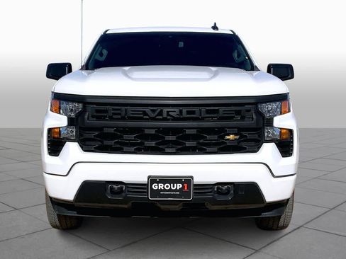 Used 2024 Chevrolet Silverado 1500 Custom image 3