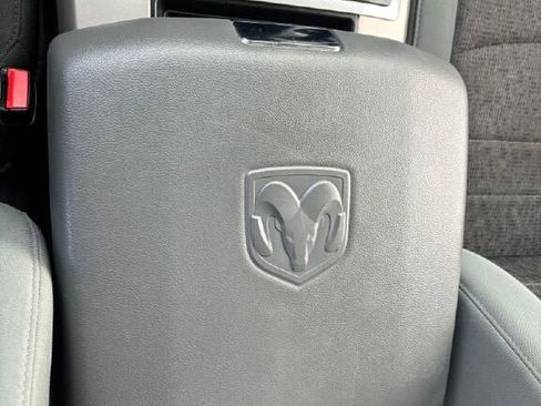 Used 2015 RAM 1500 Classic SLT w/ Luxury Group image 15