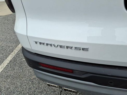 Used 2026 Chevrolet Traverse LT w/ Driver Confidence Package image 5
