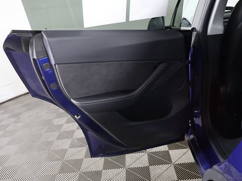 Used 2020 Tesla Model Y Long Range AWD/4WD image 26