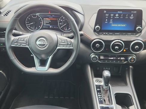 Used 2025 Nissan Sentra SR FWD image 26