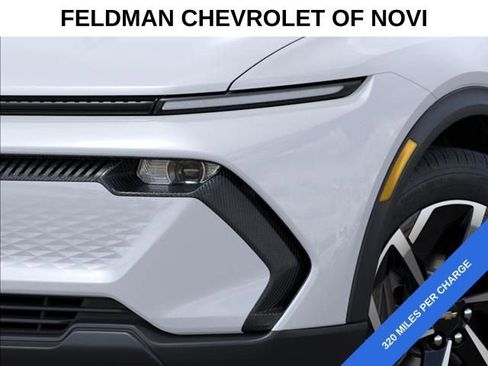 New 2026 Chevrolet Equinox EV LT image 10