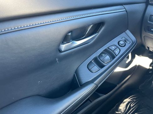 Used 2025 Nissan Sentra SV image 40