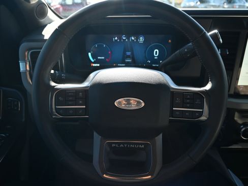 Used 2025 Ford F450 Platinum w/ Platinum Plus Package image 20