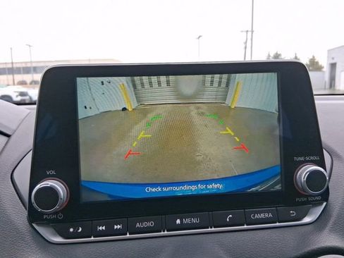 Certified 2022 Nissan Sentra SV w/ Trunk Package image 9