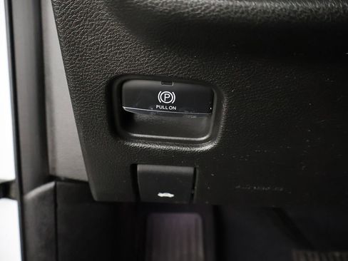 Used 2023 Jeep Grand Cherokee L Laredo AWD/4WD image 39