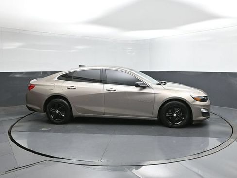 Used 2022 Chevrolet Malibu LS FWD image 15