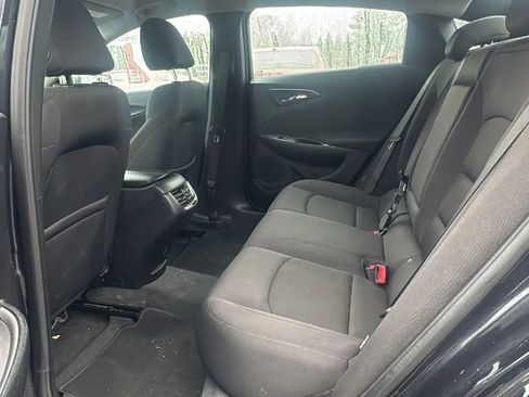 Used 2022 Chevrolet Malibu LT image 16