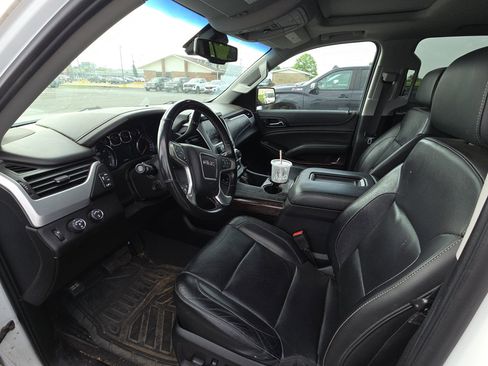 Used 2019 GMC Yukon SLT AWD/4WD image 8