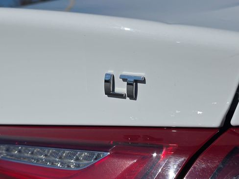 Used 2024 Chevrolet Malibu LT image 28