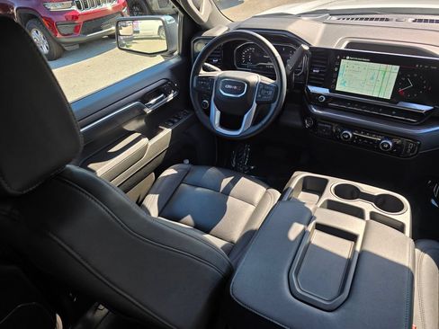 Used 2025 GMC Sierra 1500 SLT AWD/4WD image 47