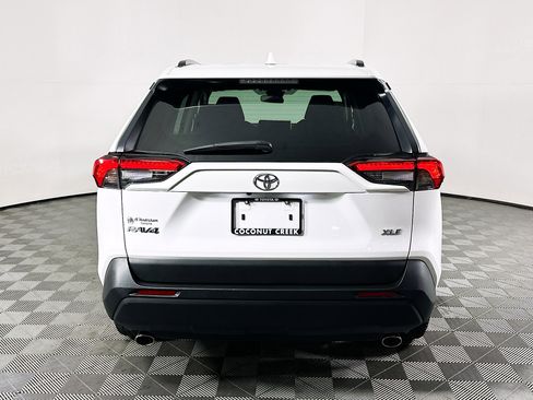 Used 2023 Toyota RAV4 XLE w/ Convenience Package image 4